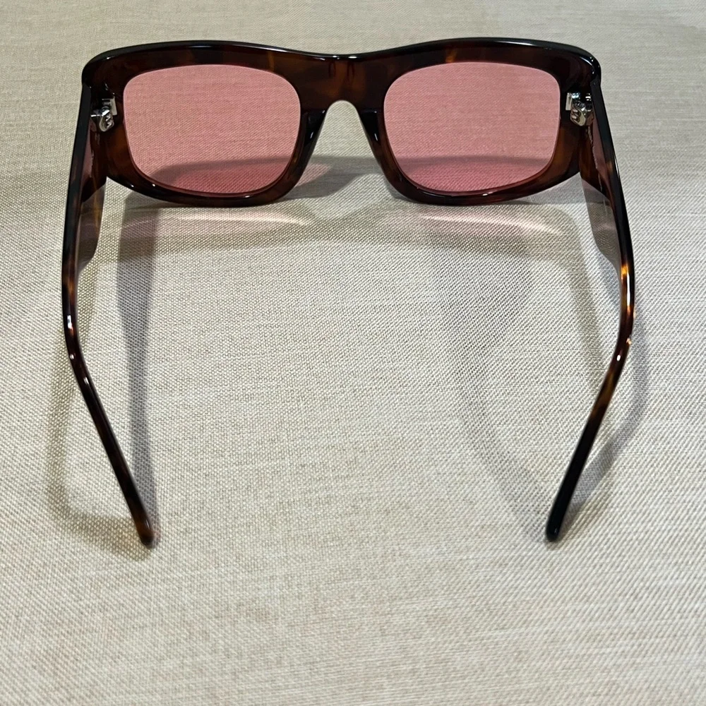 Quay Australia UNIFORM Brown Tortoise/ Rose